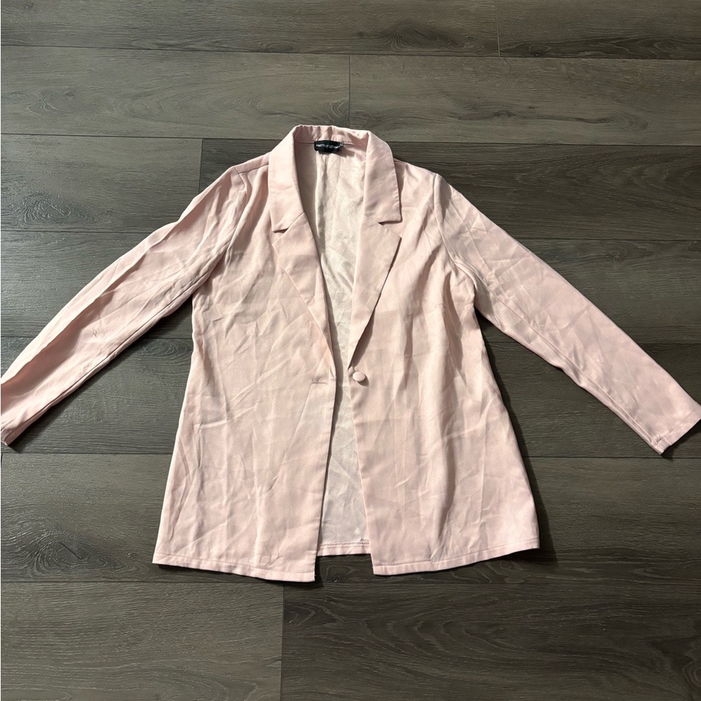 PrettyLittleThing Pink Blazer with Lapel Collar and Relaxed Fit